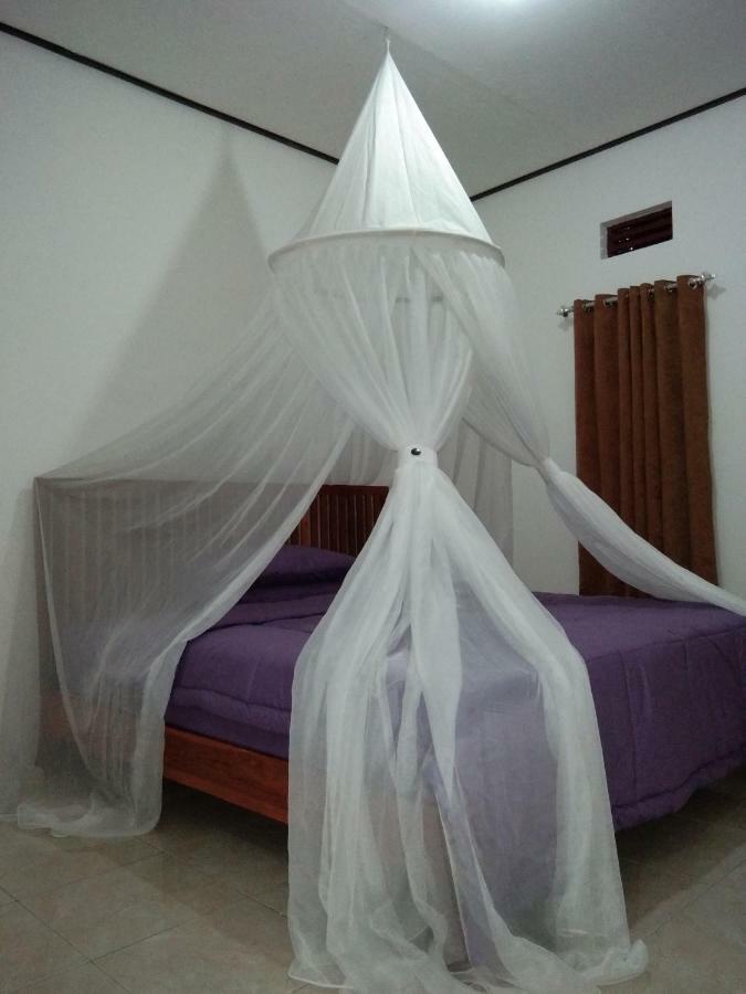 Safsia homestay Toyapakeh Exterior foto
