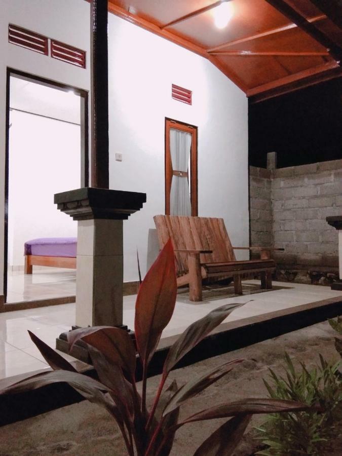 Safsia homestay Toyapakeh Exterior foto